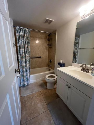 11195 Roseland Road 5, Sebastian, FL 32958