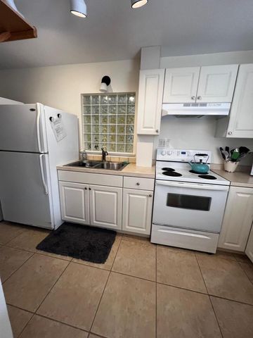 11195 Roseland Road 5, Sebastian, FL 32958