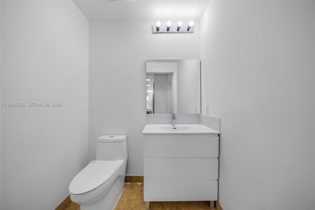 3030 NE 188th St 602, Aventura, FL 33180