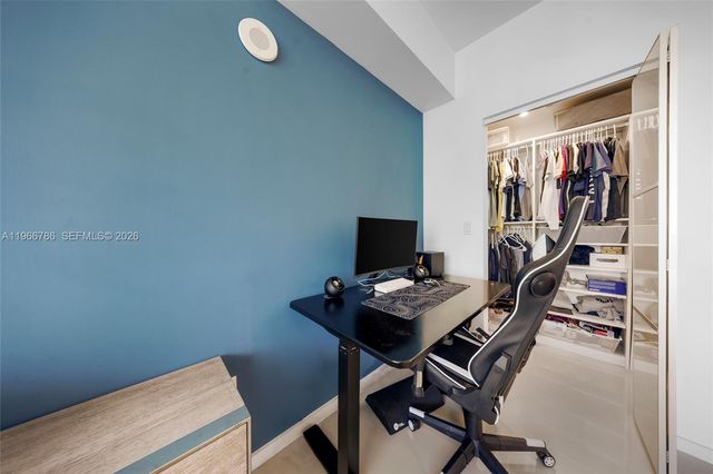 3030 NE 188th St 602, Aventura, FL 33180