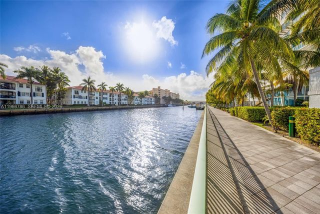 3030 NE 188th St 602, Aventura, FL 33180