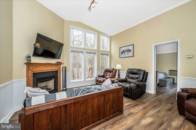 17 CANADA GOOSE LN, Hedgesville, WV 25427