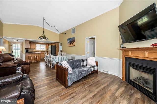 17 CANADA GOOSE LN, Hedgesville, WV 25427