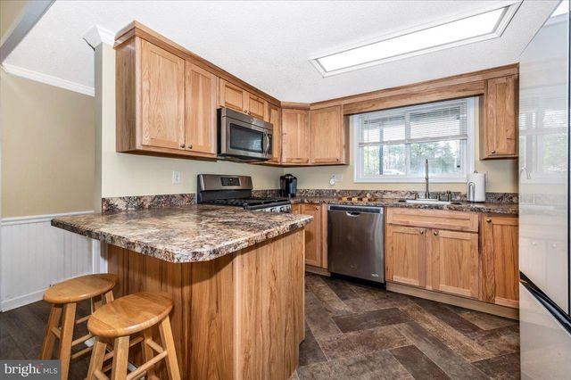 17 CANADA GOOSE LN, Hedgesville, WV 25427