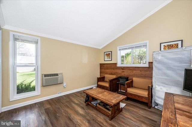 17 CANADA GOOSE LN, Hedgesville, WV 25427