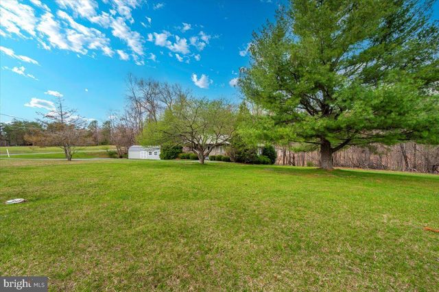 17 CANADA GOOSE LN, Hedgesville, WV 25427