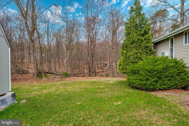 17 CANADA GOOSE LN, Hedgesville, WV 25427