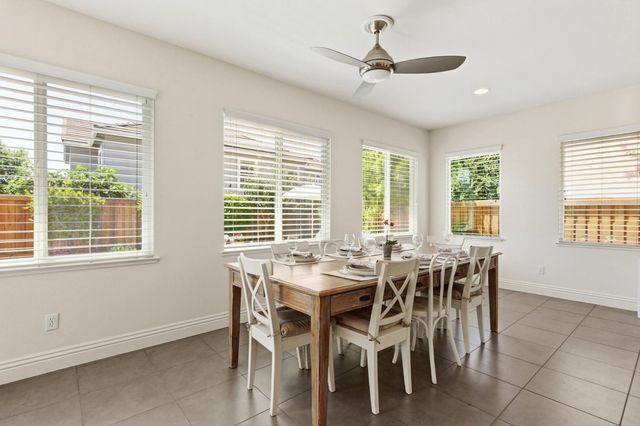 944 Station House Ln, Rocklin, CA 95765