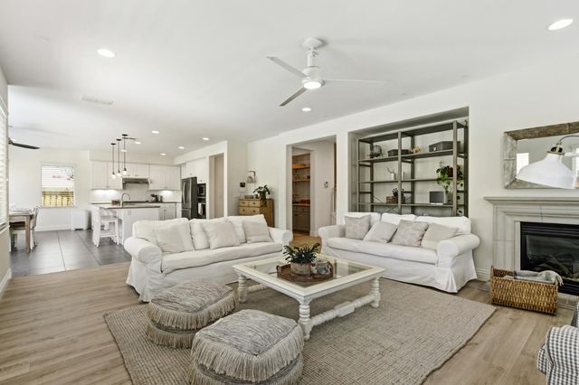 944 Station House Ln, Rocklin, CA 95765
