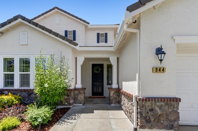 944 Station House Ln, Rocklin, CA 95765