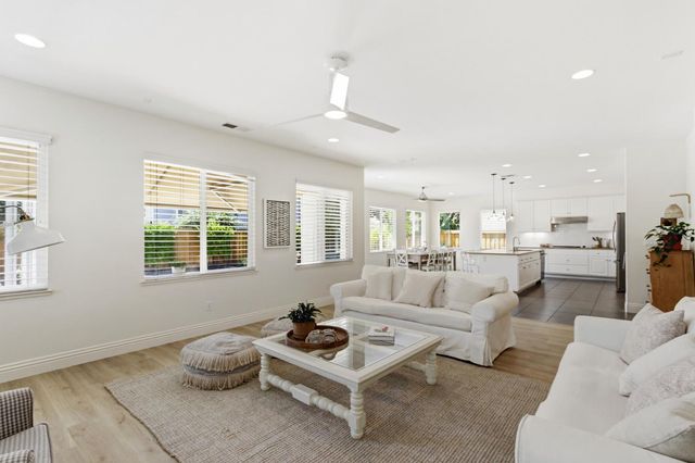 944 Station House Ln, Rocklin, CA 95765