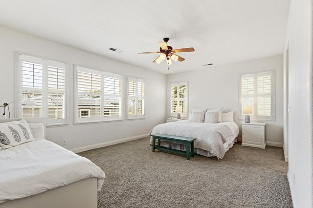 944 Station House Ln, Rocklin, CA 95765