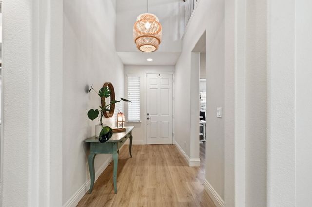 944 Station House Ln, Rocklin, CA 95765