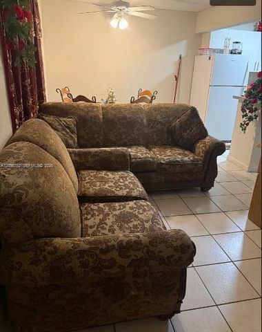 1330 W 54th St 221C, Hialeah, FL 33012