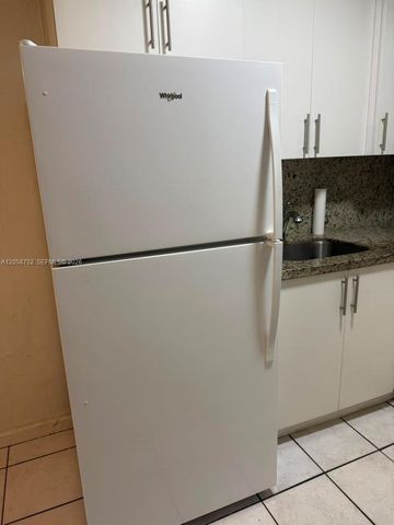1330 W 54th St 221C, Hialeah, FL 33012