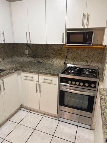 1330 W 54th St 221C, Hialeah, FL 33012