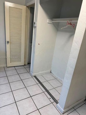 1330 W 54th St 221C, Hialeah, FL 33012