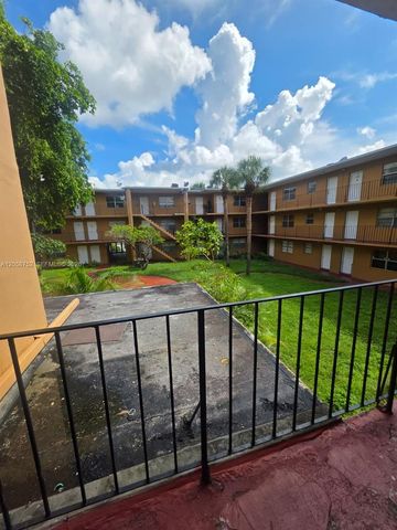 1330 W 54th St 221C, Hialeah, FL 33012