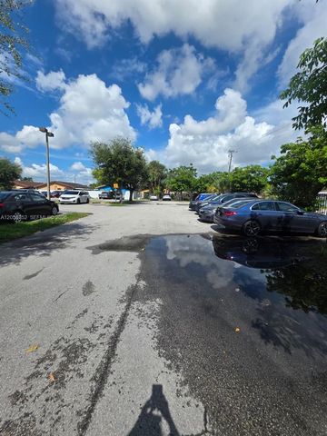 1330 W 54th St 221C, Hialeah, FL 33012