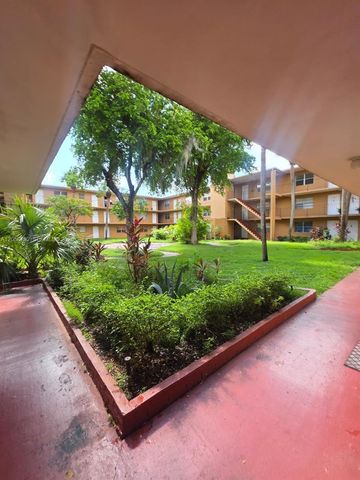 1330 W 54th St 221C, Hialeah, FL 33012