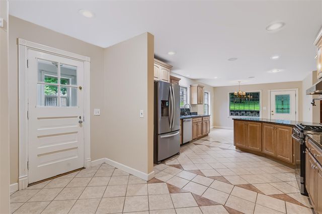 1761 Chevy Chase Boulevard, Kalamazoo, MI 49008
