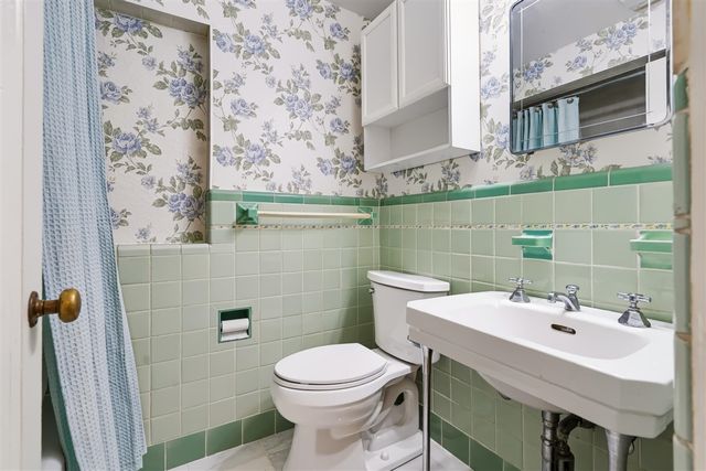 1761 Chevy Chase Boulevard, Kalamazoo, MI 49008