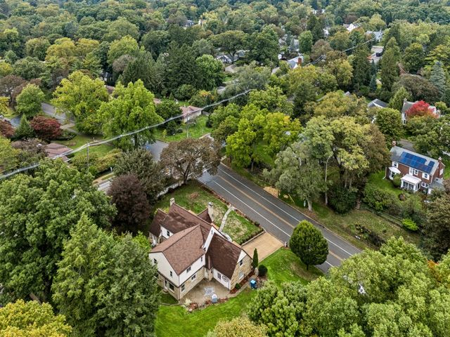 1761 Chevy Chase Boulevard, Kalamazoo, MI 49008