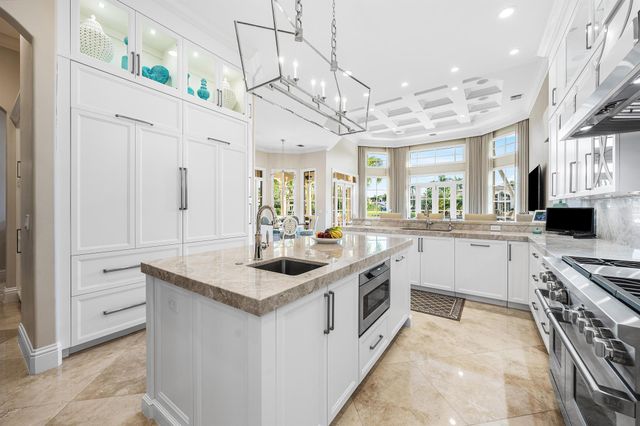 252 S Maya Palm Drive, Boca Raton, FL 33432