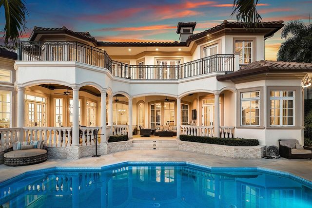 252 S Maya Palm Drive, Boca Raton, FL 33432