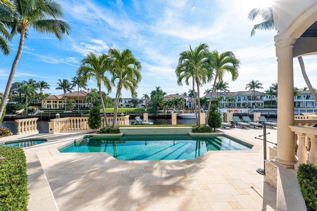 252 S Maya Palm Drive, Boca Raton, FL 33432