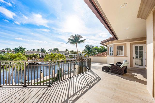 252 S Maya Palm Drive, Boca Raton, FL 33432