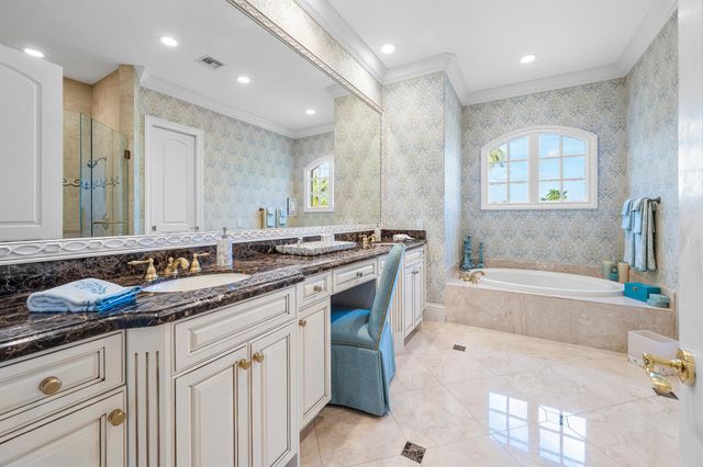 252 S Maya Palm Drive, Boca Raton, FL 33432