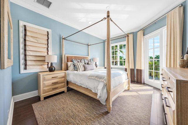 252 S Maya Palm Drive, Boca Raton, FL 33432