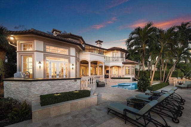 252 S Maya Palm Drive, Boca Raton, FL 33432