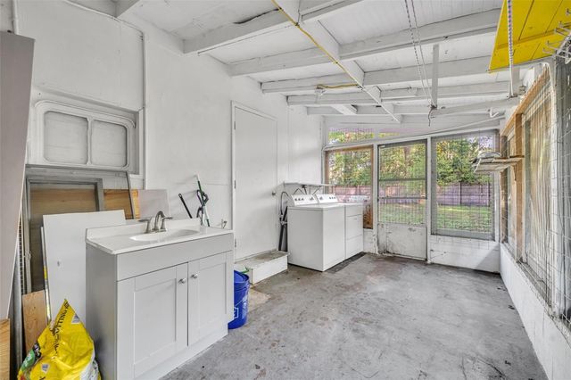 150 E WASHINGTON AVENUE, Lake Helen, FL 32744