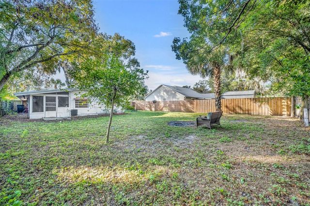 150 E WASHINGTON AVENUE, Lake Helen, FL 32744