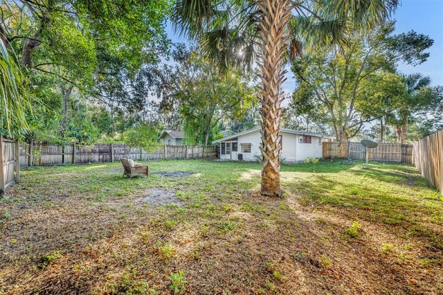 150 E WASHINGTON AVENUE, Lake Helen, FL 32744