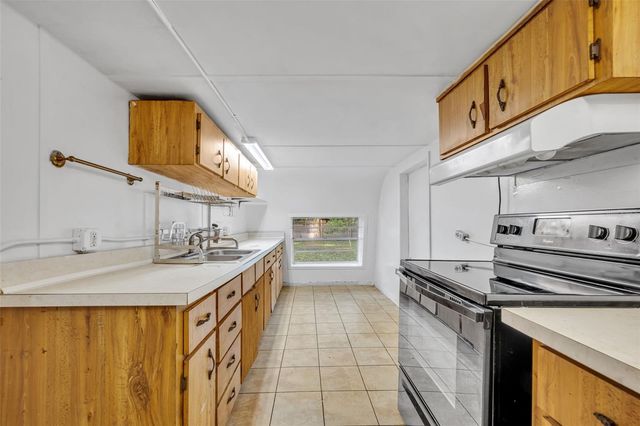 150 E WASHINGTON AVENUE, Lake Helen, FL 32744