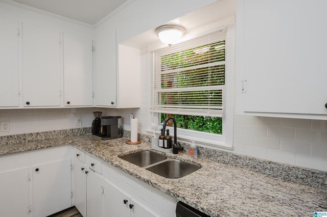 2112 LESTER LANE, Hoover, AL 35226
