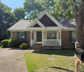 111 Brockhampton Ct, Goodlettsville, TN 37072