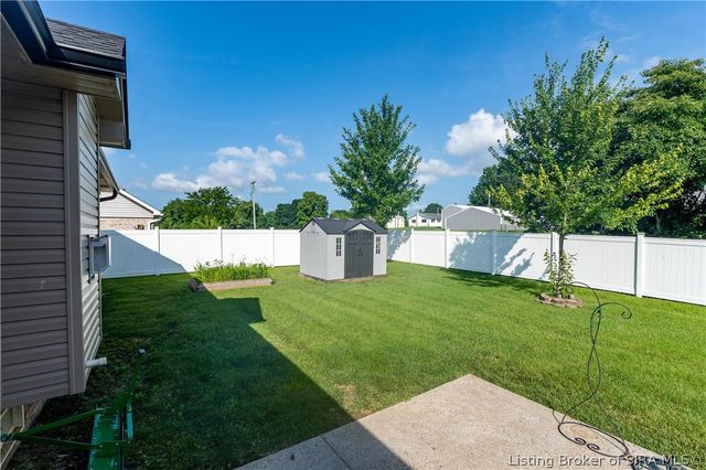 4225 Limestone Trace, Jeffersonville, IN 47130