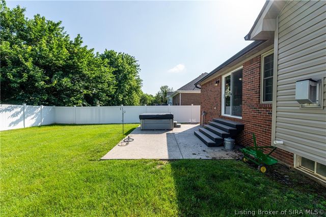 4225 Limestone Trace, Jeffersonville, IN 47130