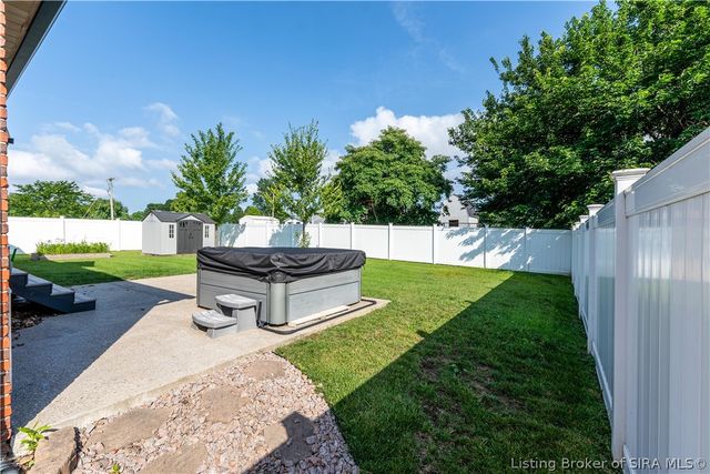 4225 Limestone Trace, Jeffersonville, IN 47130
