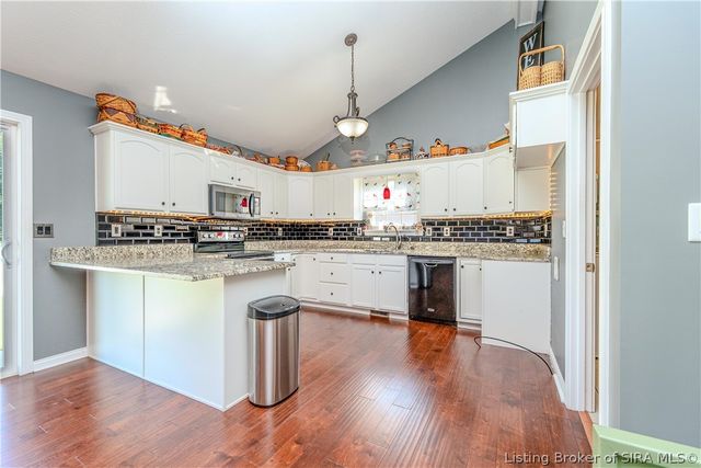 4225 Limestone Trace, Jeffersonville, IN 47130