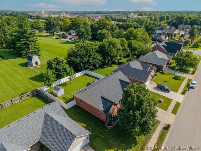 4225 Limestone Trace, Jeffersonville, IN 47130