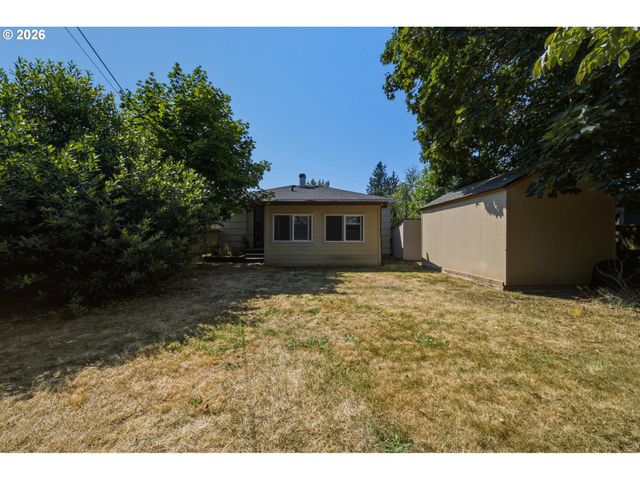 11005 Ne SCHUYLER St, Portland, OR 97220