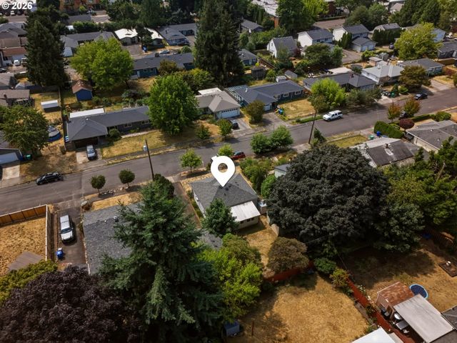 11005 Ne SCHUYLER St, Portland, OR 97220