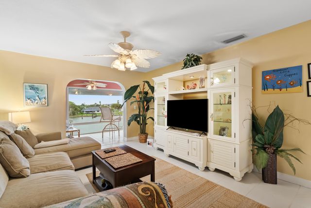 1351 Bayshore Drive 304, Fort Pierce, FL 34949