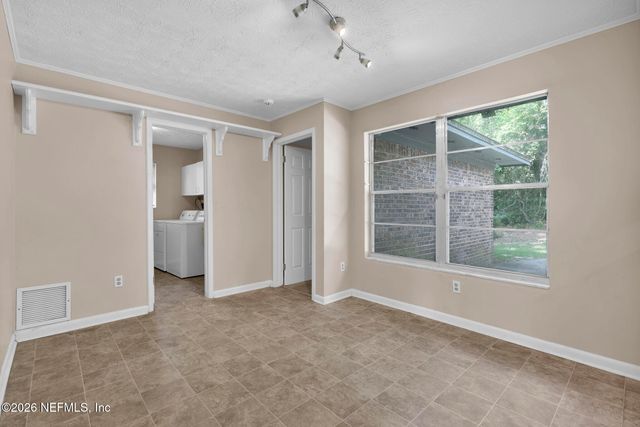 1950 HOLLY OAKS RAVINE Drive, Jacksonville, FL 32225