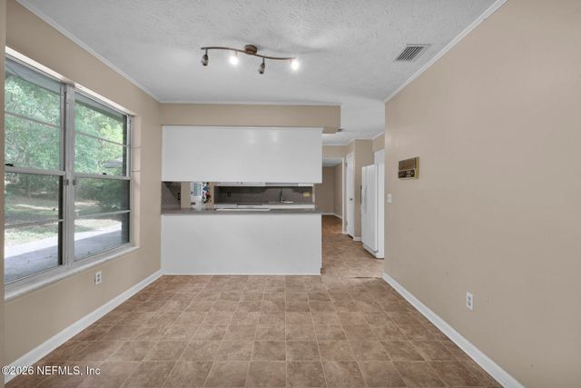 1950 HOLLY OAKS RAVINE Drive, Jacksonville, FL 32225